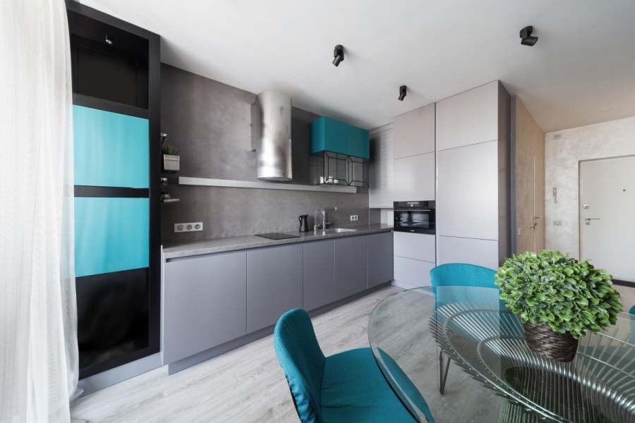 Кухни гостиные с панорамными окнами