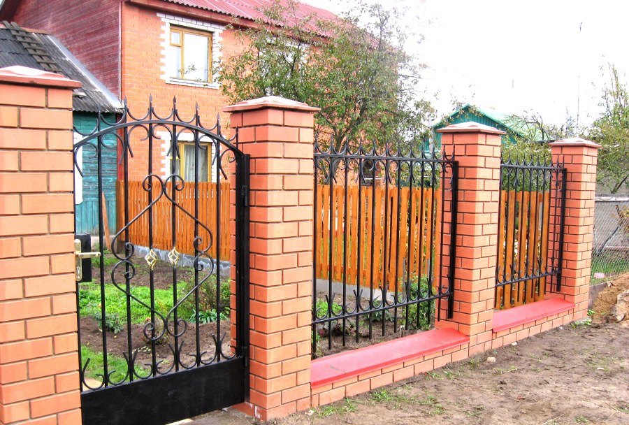 Фасадный забор