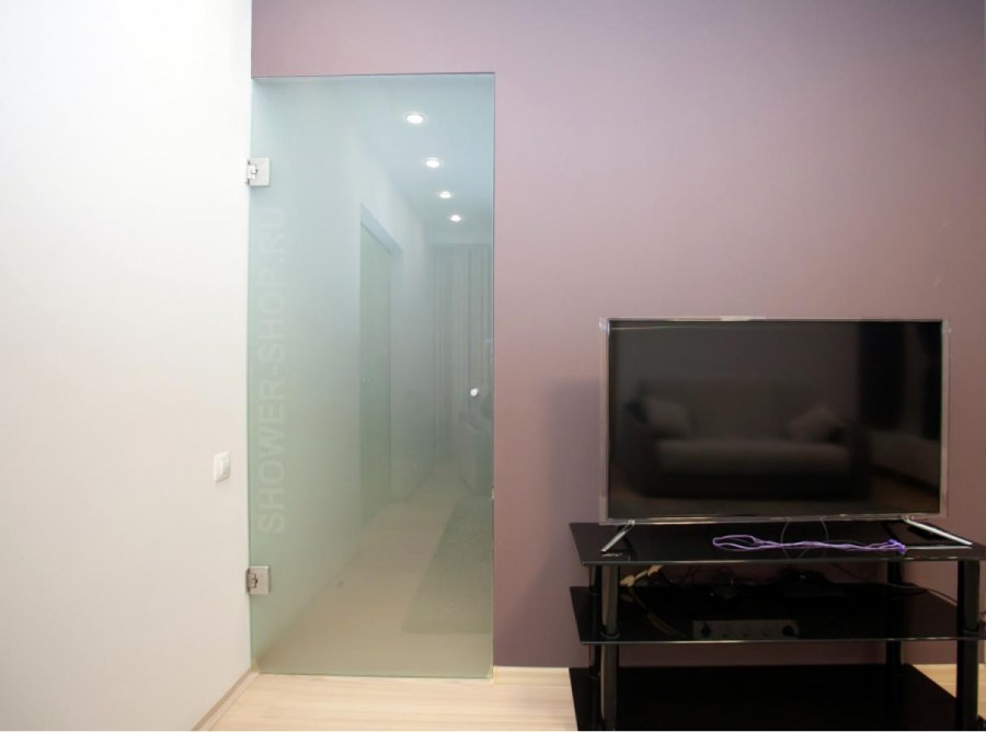 Стеклянные двери