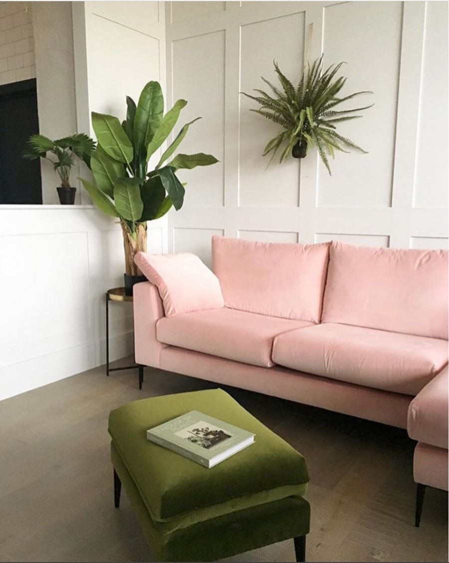 Зеленый и розовый в интерьере