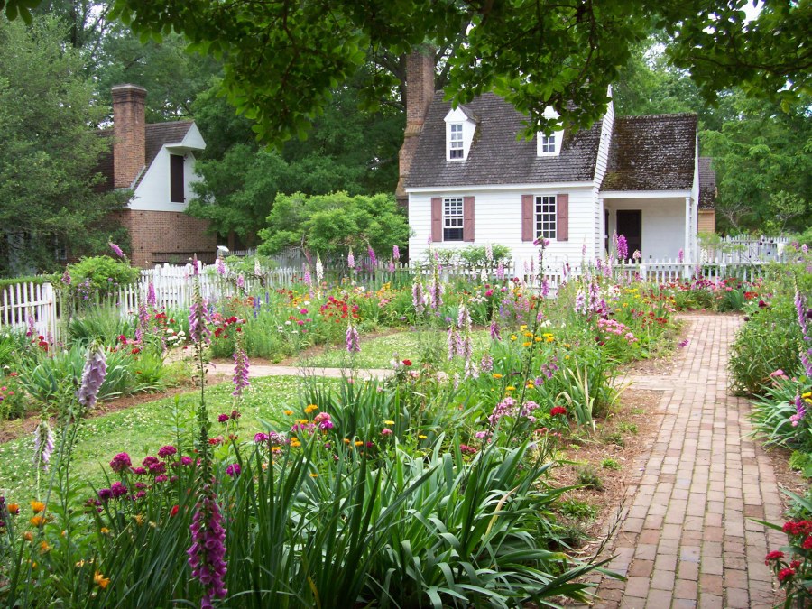 Сад в колониальном стиле