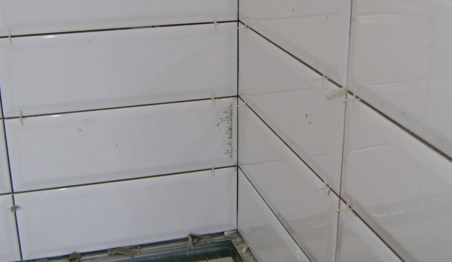 Черная затирка для плитки