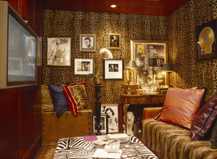Леопардовый интерьер комнаты