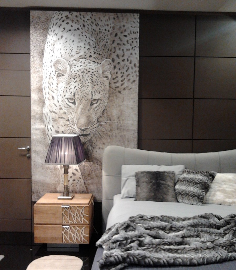 Леопард в интерьере спальни