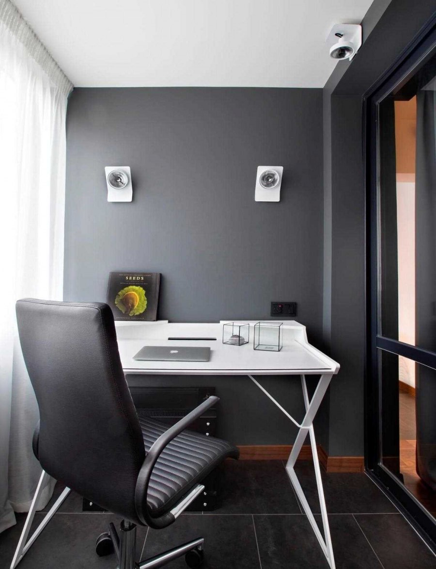 Маленький кабинет в квартире