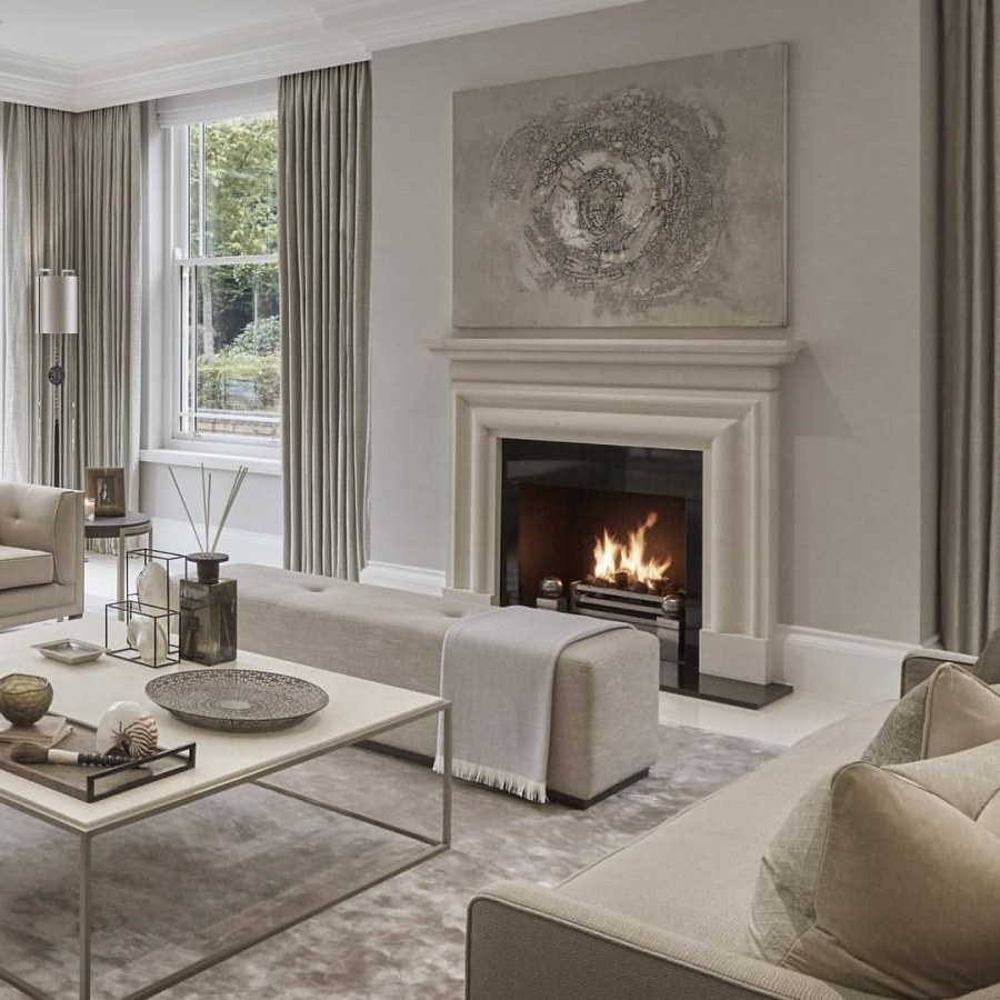 Гостиная с камином классика