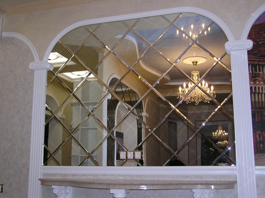 Зеркальная плитка с фальцетом