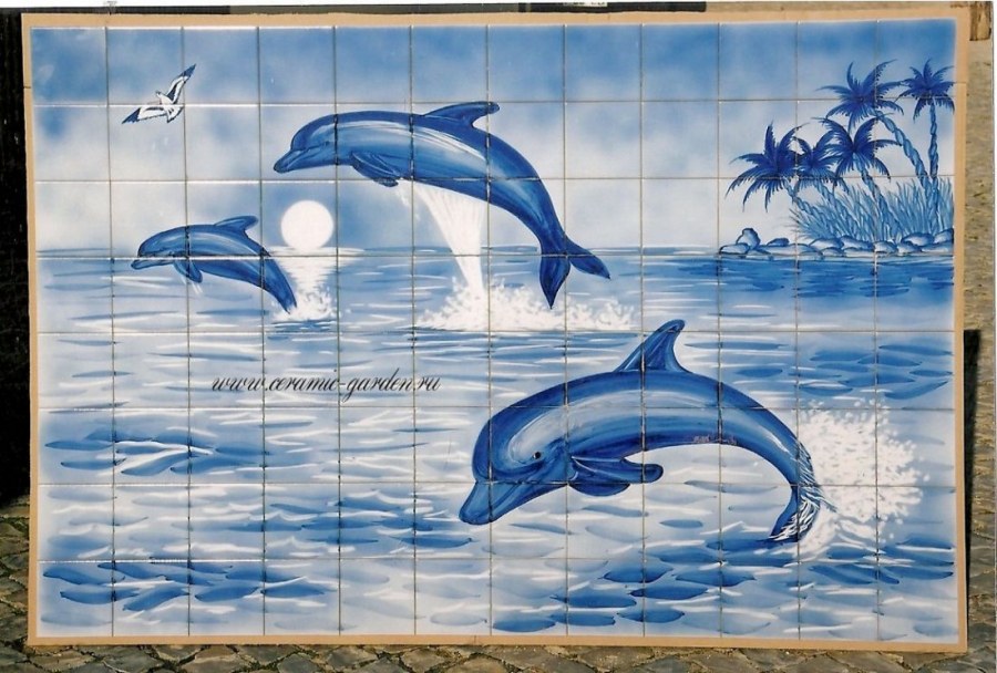 Керамическое панно дельфины