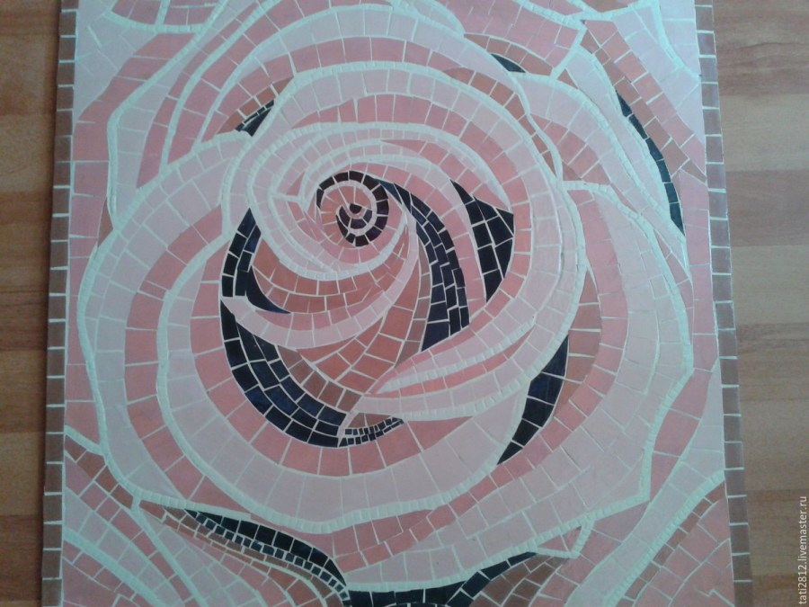 Мозаичное панно роза
