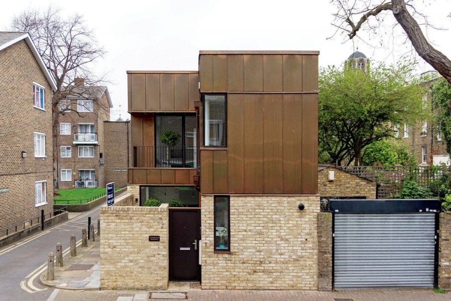 Медный фасад дома