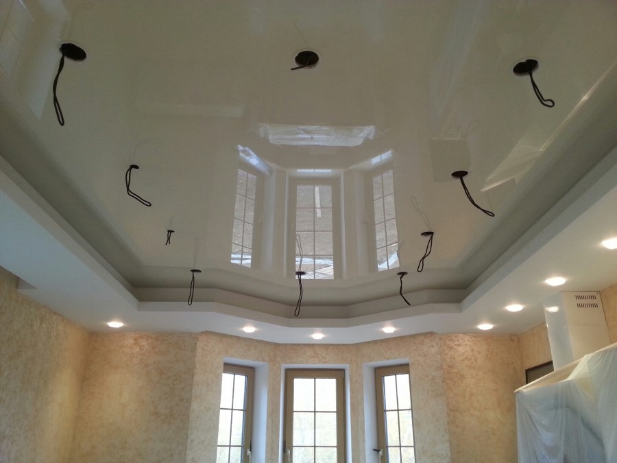 Подвесной потолок в эркере