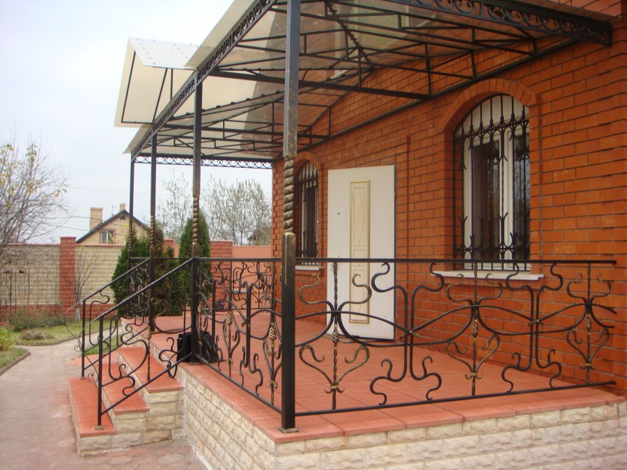 Отделка открытой веранды снаружи