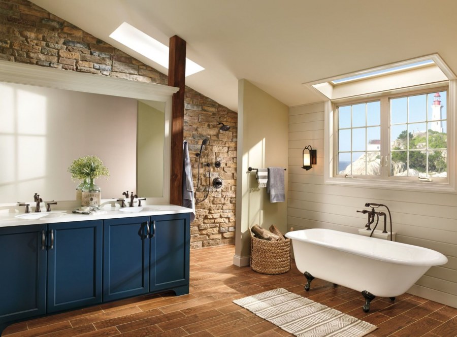 Декор в ванной возле раковины