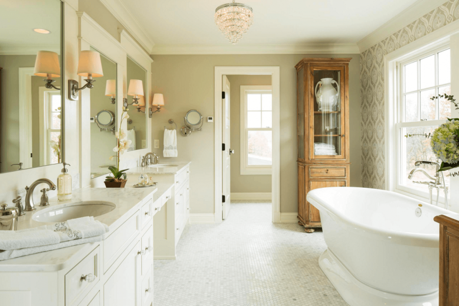 Маленькая ванная в средиземноморском стиле