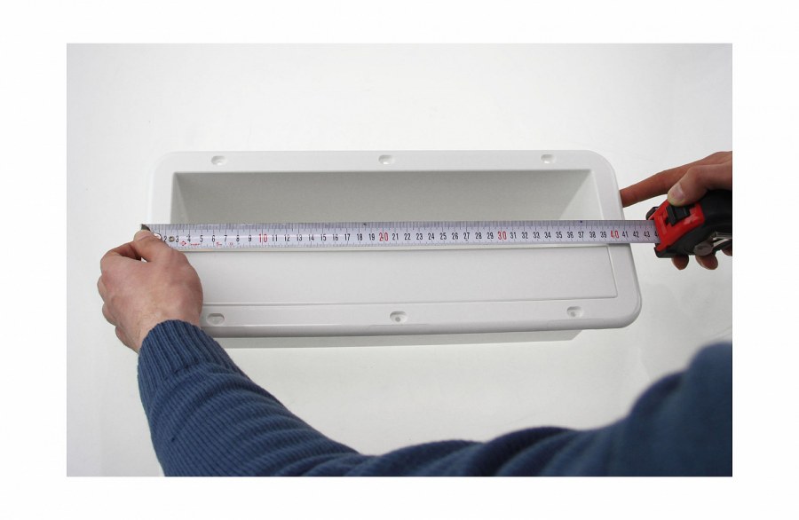 Пластиковая полка встраиваемая