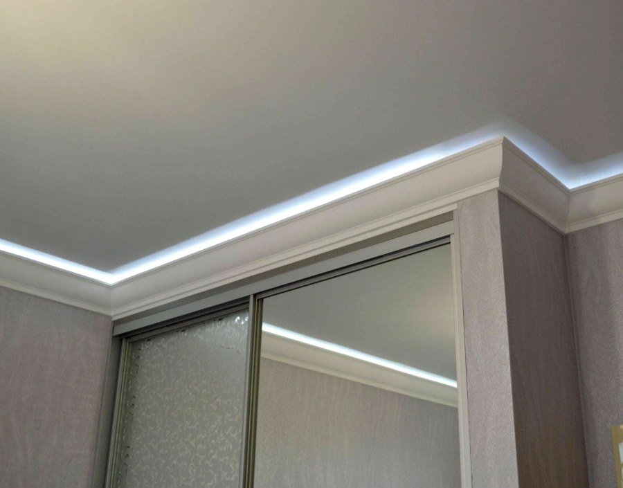 Карниз скрытого типа