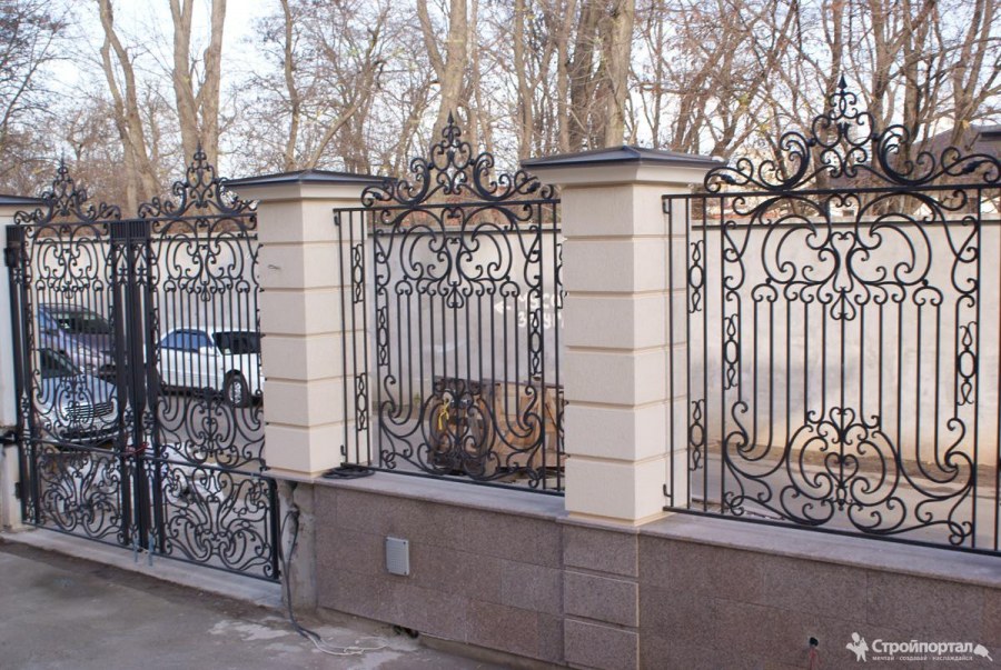Классический кованый забор
