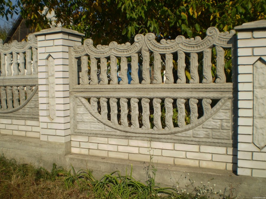Красивые заборы из бетона