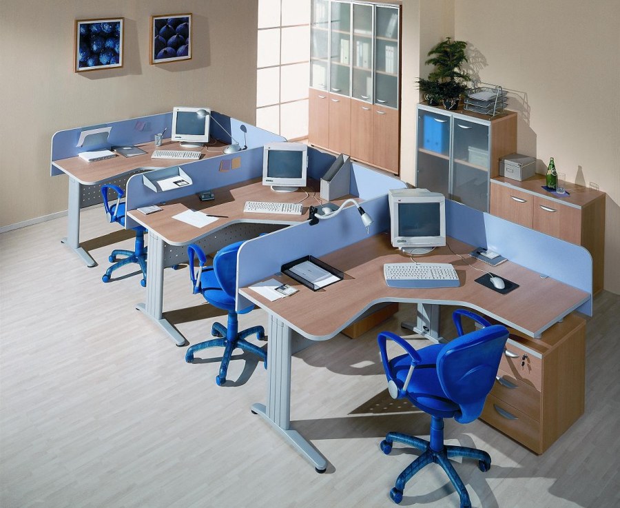 Расположение мебели в офисе