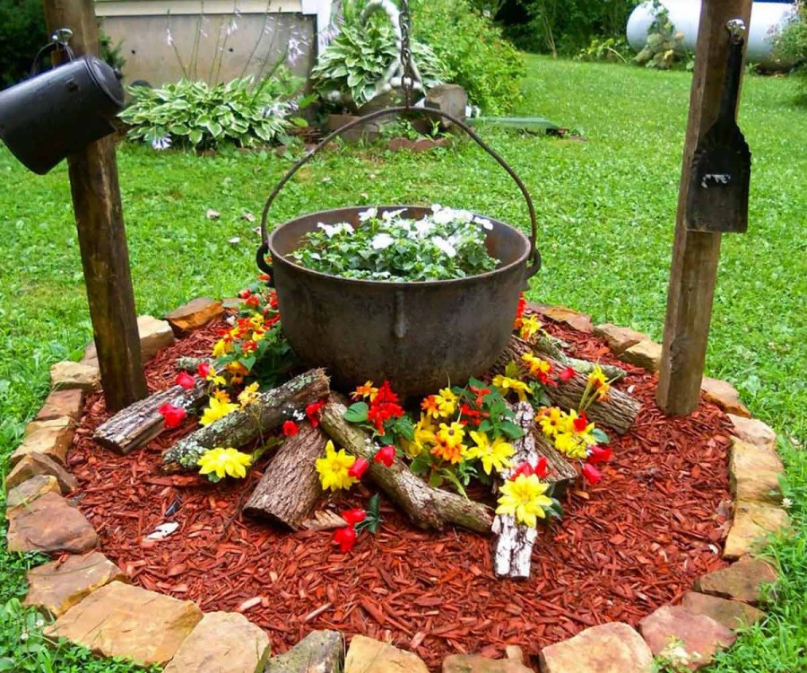 Украшение цветника своими руками