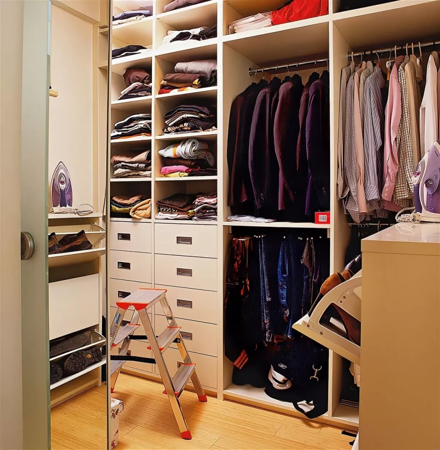 Обустройство маленькой кладовки