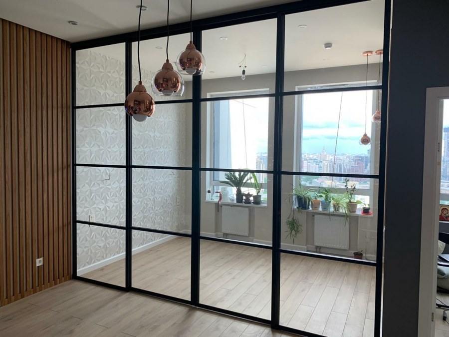 Раздвижная перегородка для зонирования комнаты