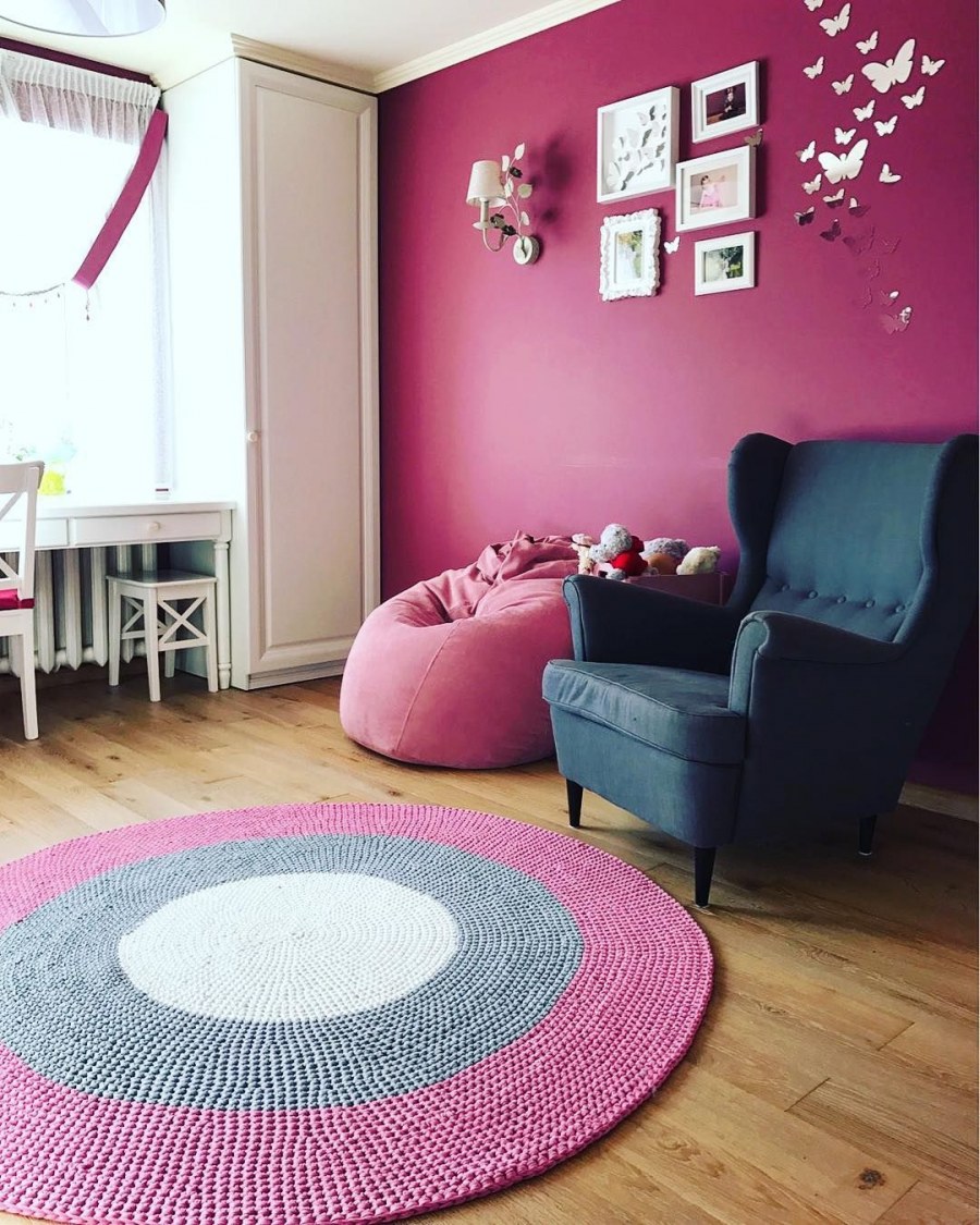 Ковер розовый