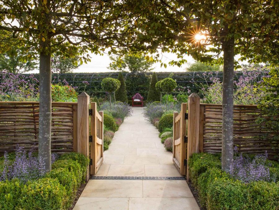 Изгородь для огорода