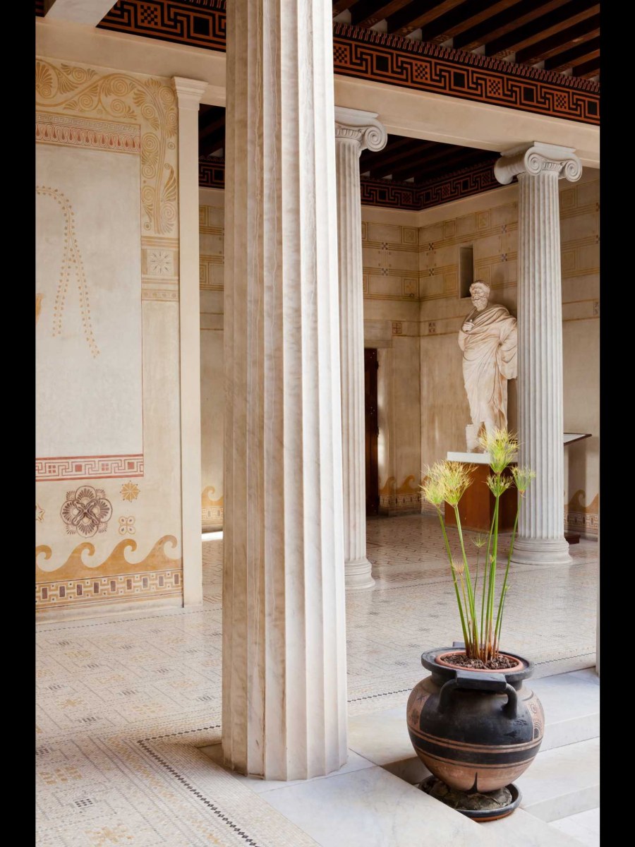 Перистиль античность