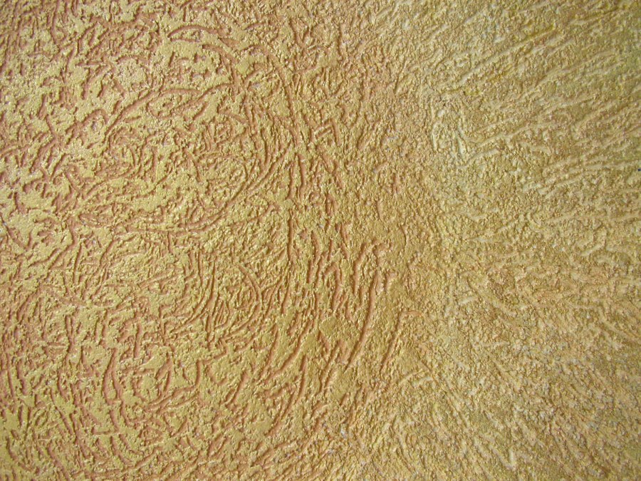 Фактурная штукатурка короед