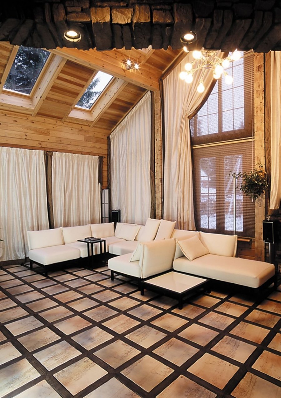 Шторы в доме со вторым светом