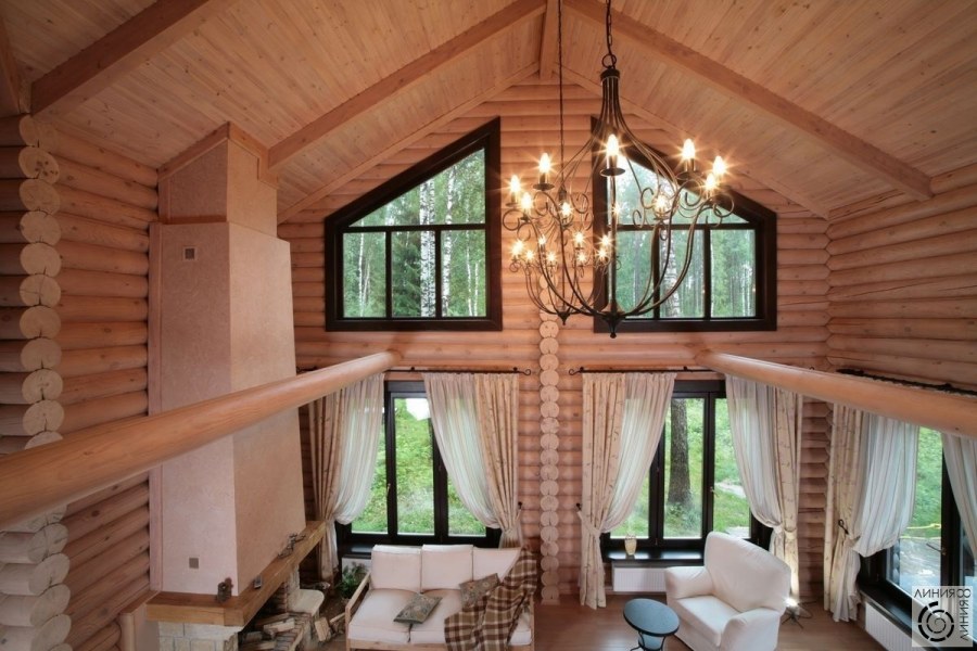 Деревянный дом со вторым светом
