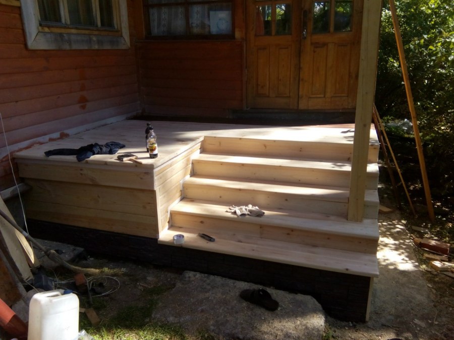 Постройка крыльца к дому