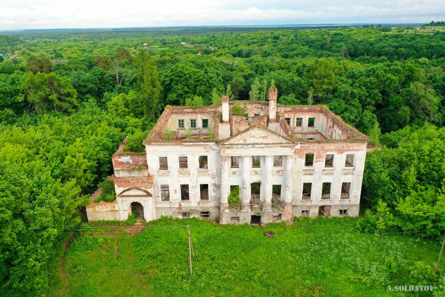 Усадьба Прозоровских - Голицыных в парке Раменского