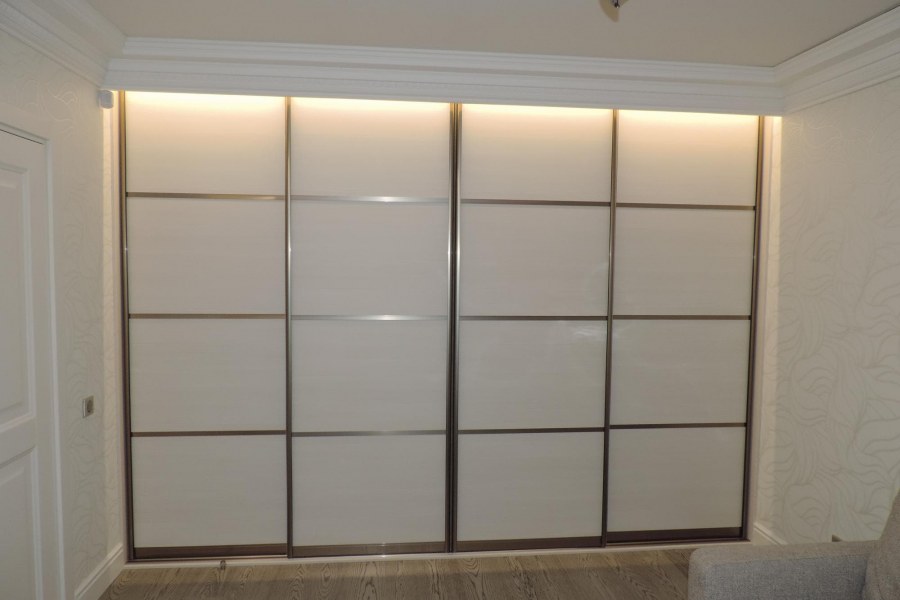 Шкаф купе 4 двери лакобель