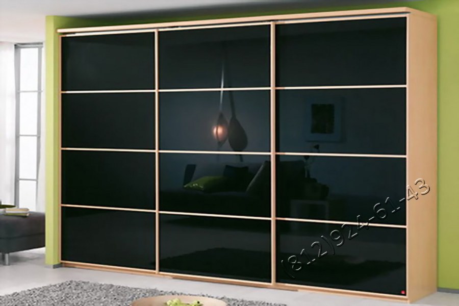 Шкаф купе с лакобелем и зеркалом 3 двери