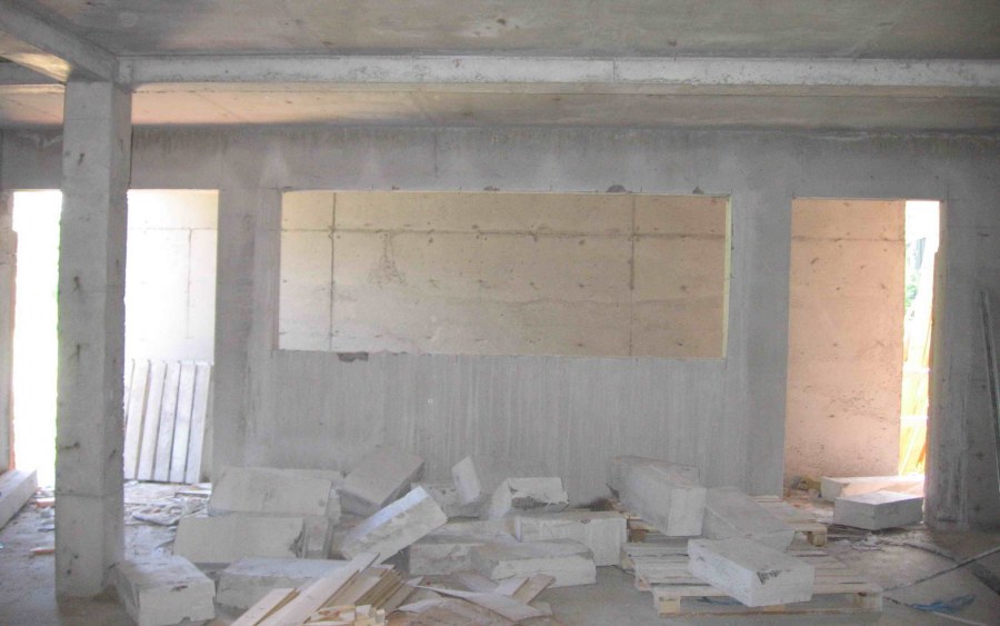 Выпиливание проёмов в бетонных стенах