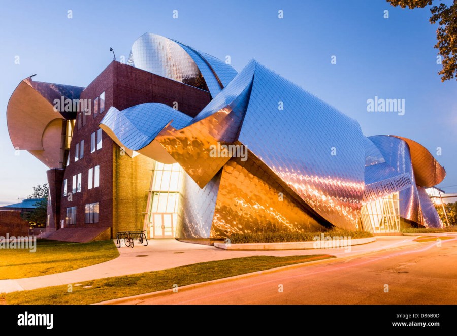 Льюис Билдинг Фрэнк Гери