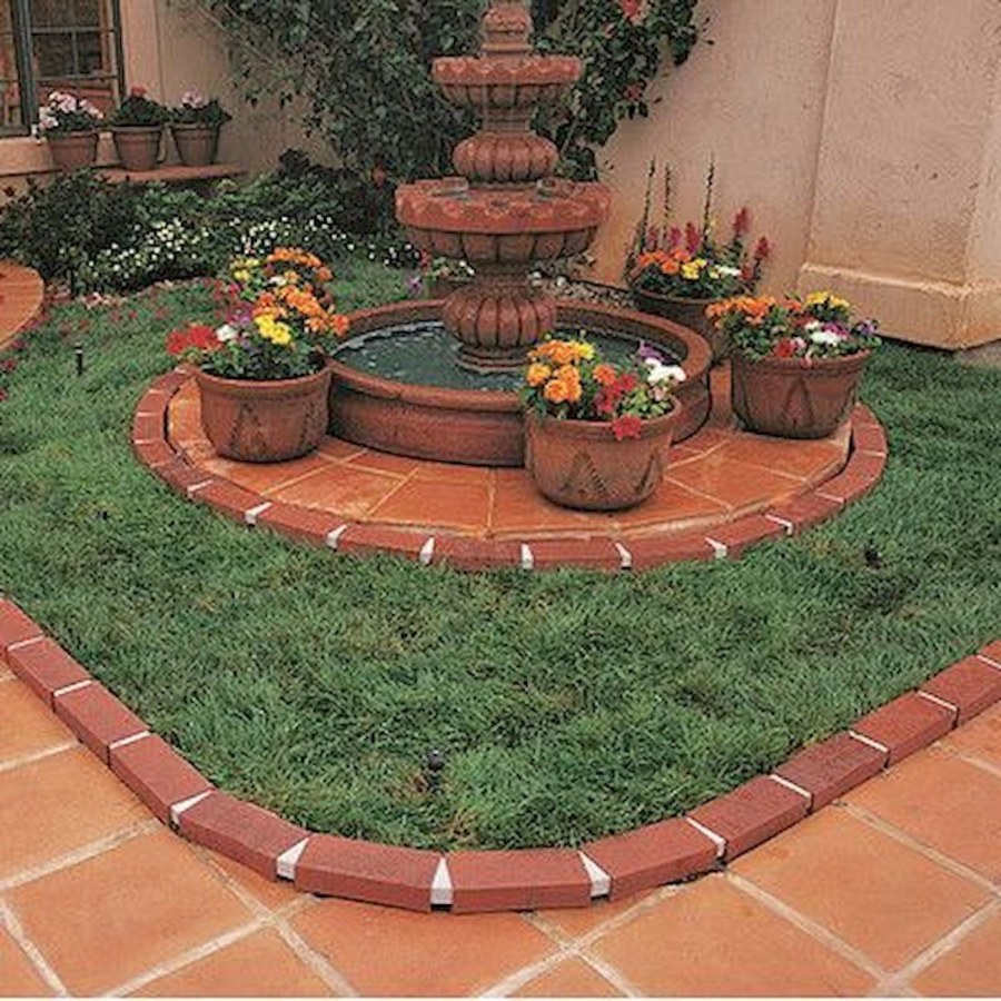 Бордюр из кирпича для клумбы