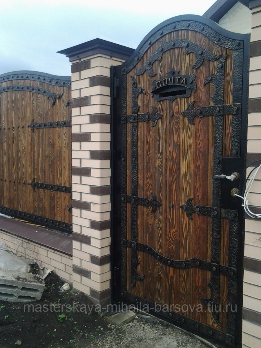 Деревянные ворота