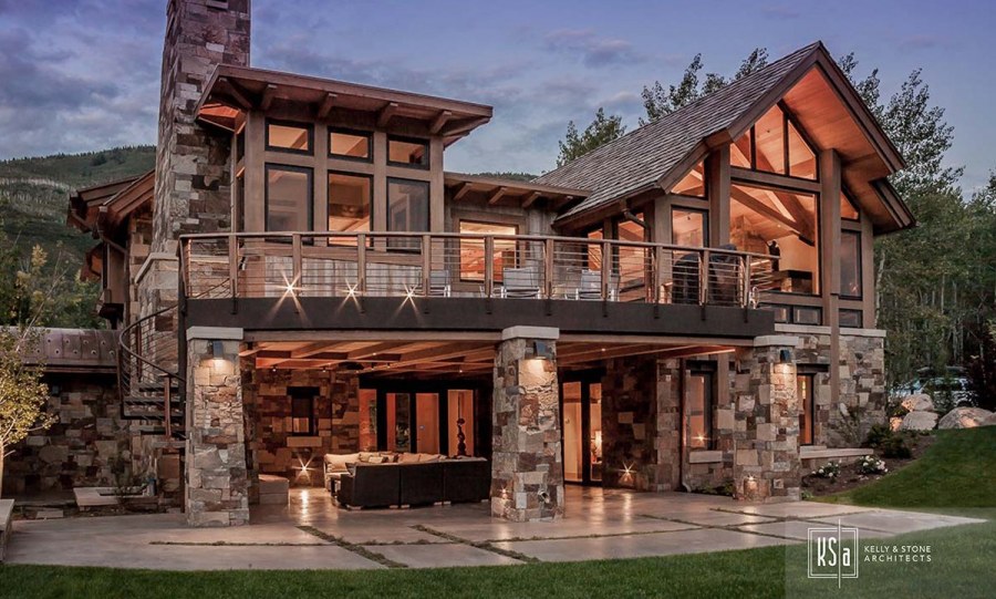 Баварский Шале камень и дерево