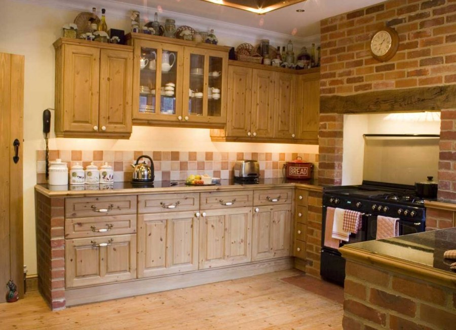 Кухонный гарнитур из кирпича