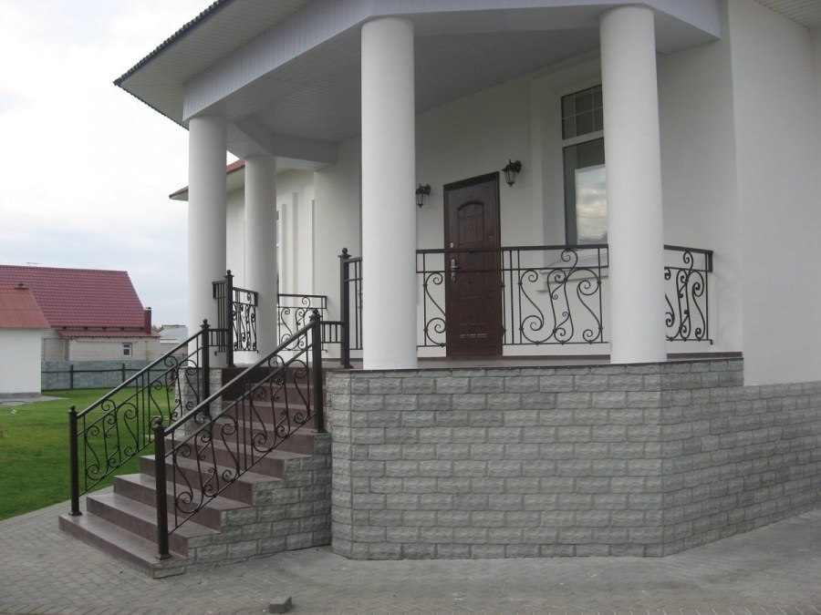 Обрамление крыльца