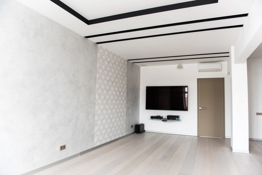 Натяжной потолок в стиле лофт