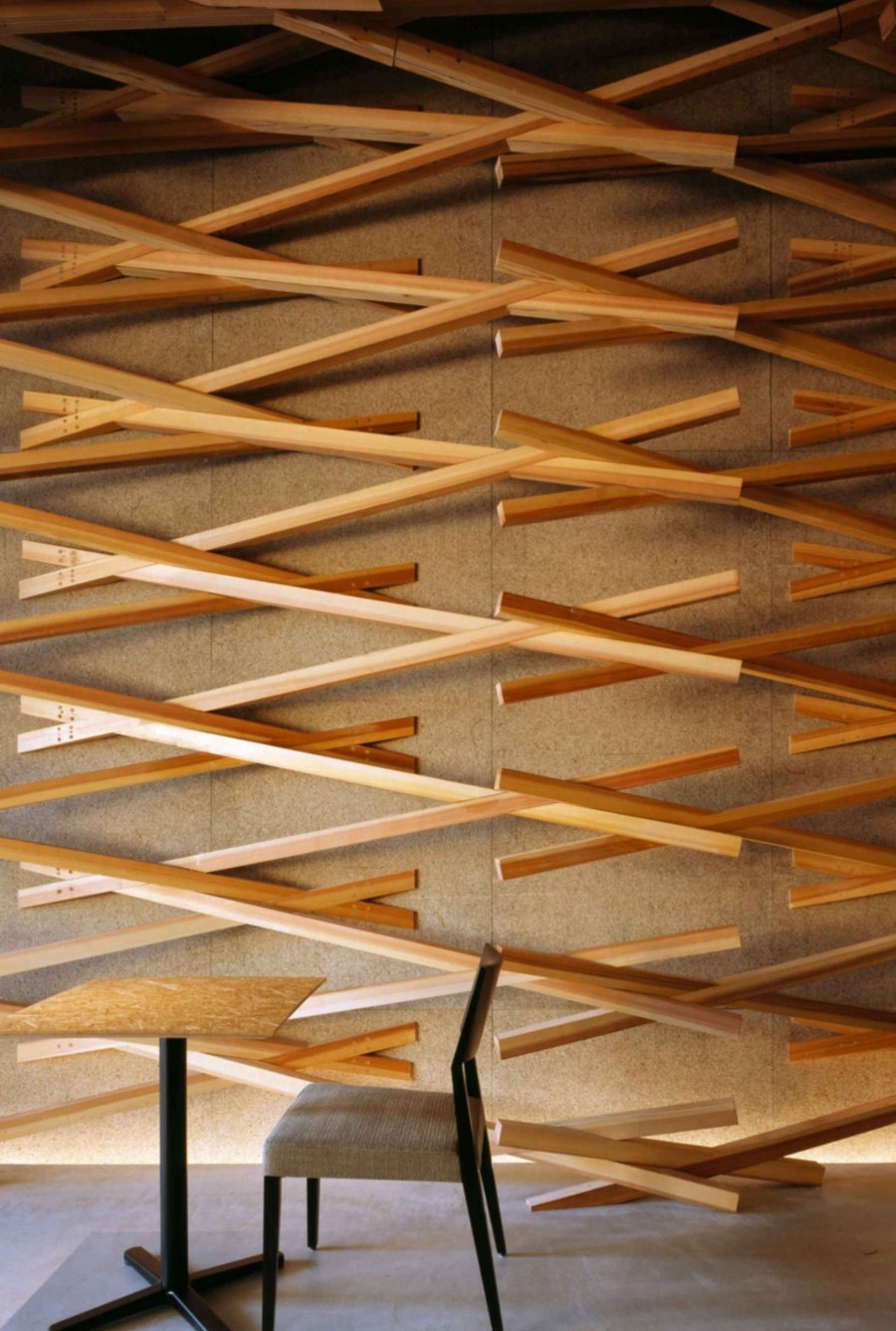 Декор из деревянных реек на стену