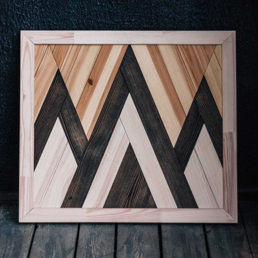 Панно из деревянных реек