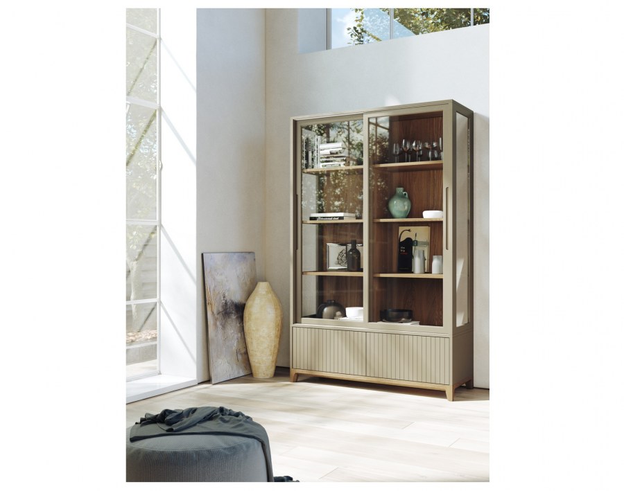 VCI-mebel высокая витрина Case