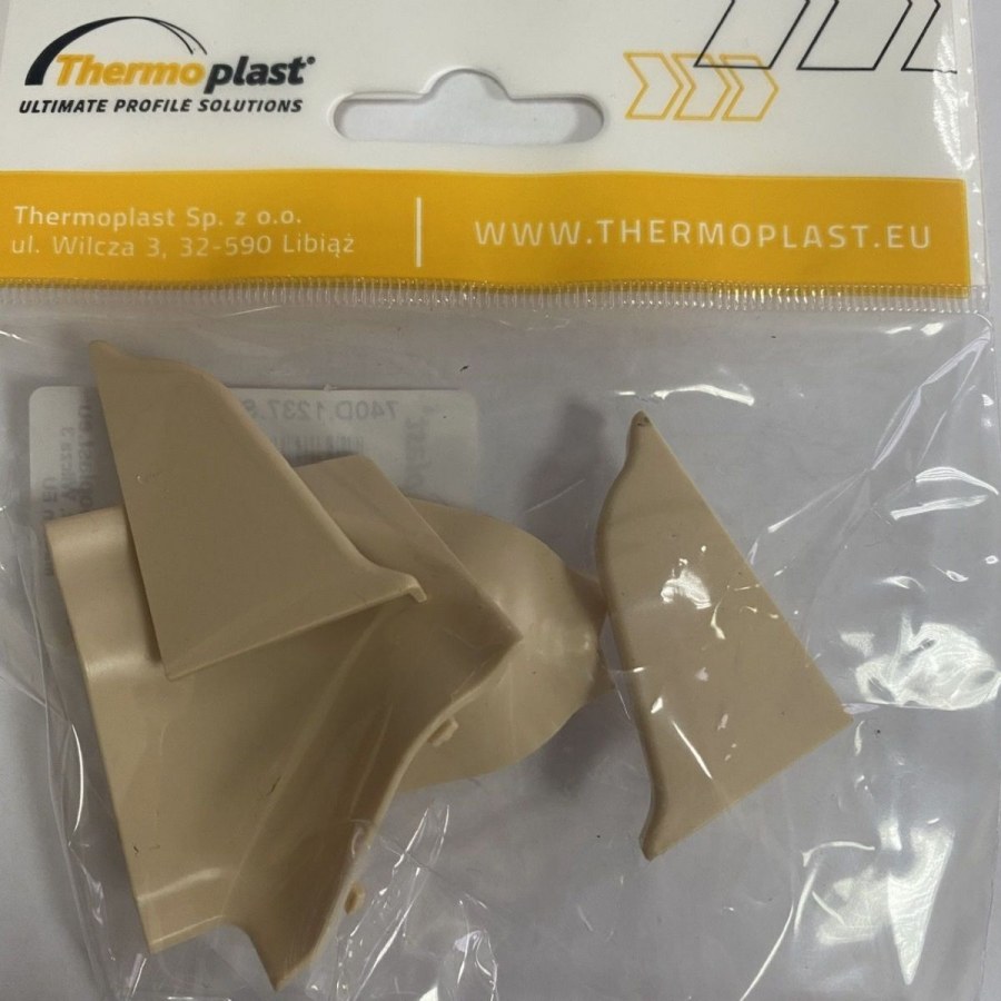 Плинтус термопласт 740 заглушки