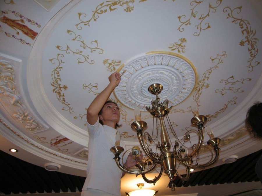 Зелень на потолке