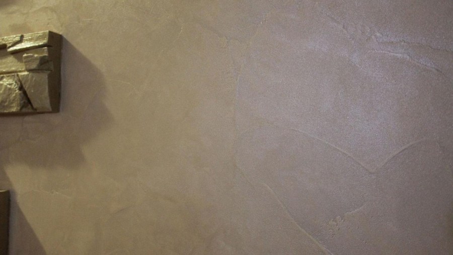 Римский камень декоративная штукатурка в интерьере